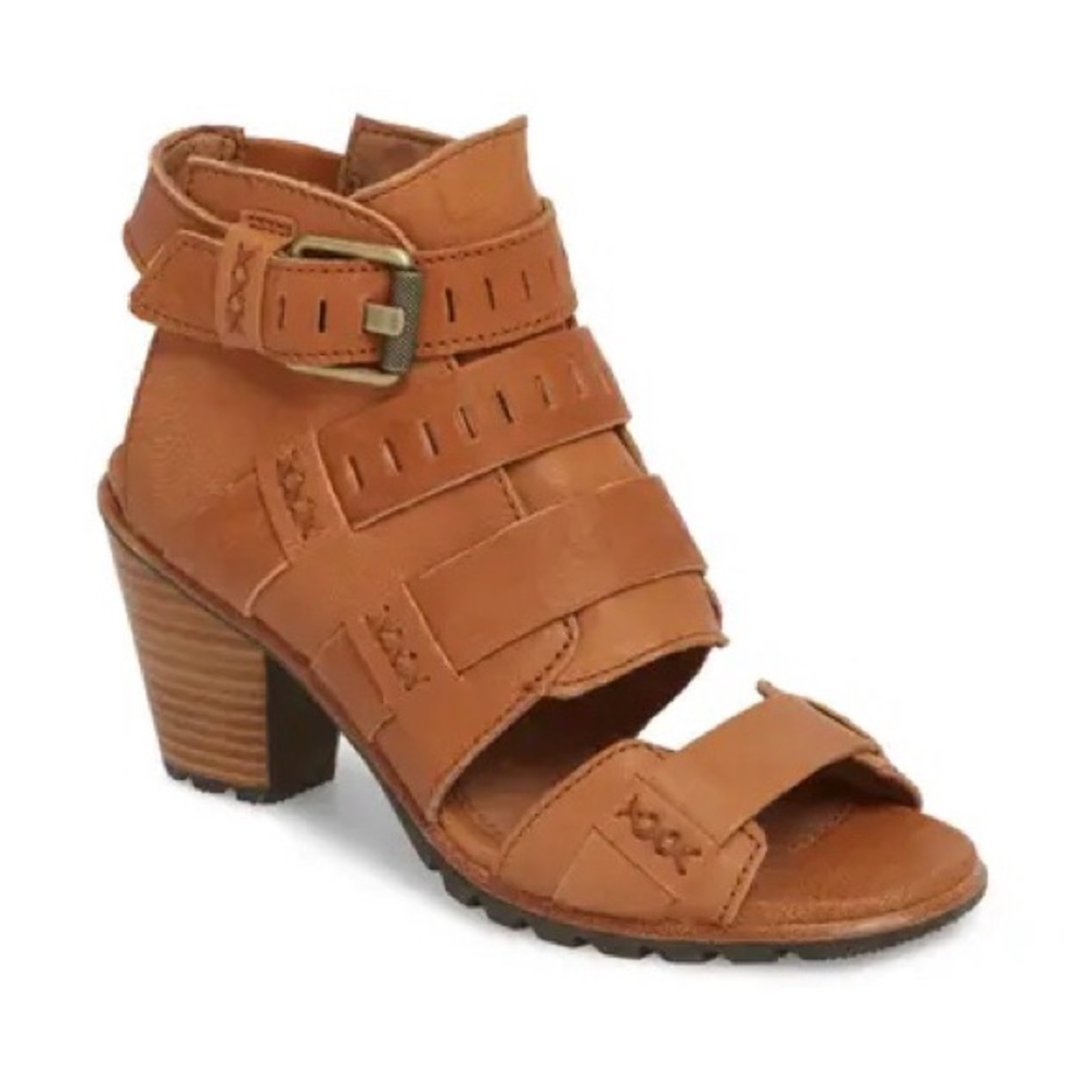Sorel Nadia Buckle Bootie 6.5